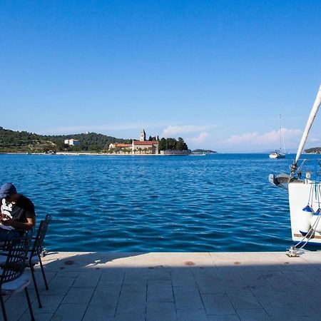 Apartman Kolura Vis Exteriér fotografie